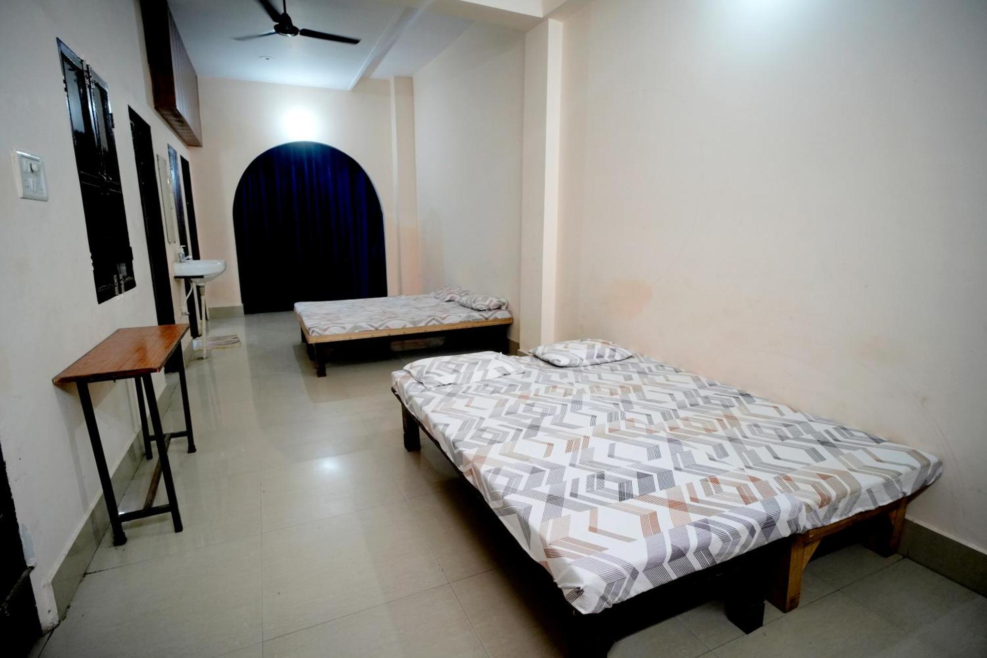Banaras Gully House 500 Ft From The Ghats Varanasi Exterior photo
